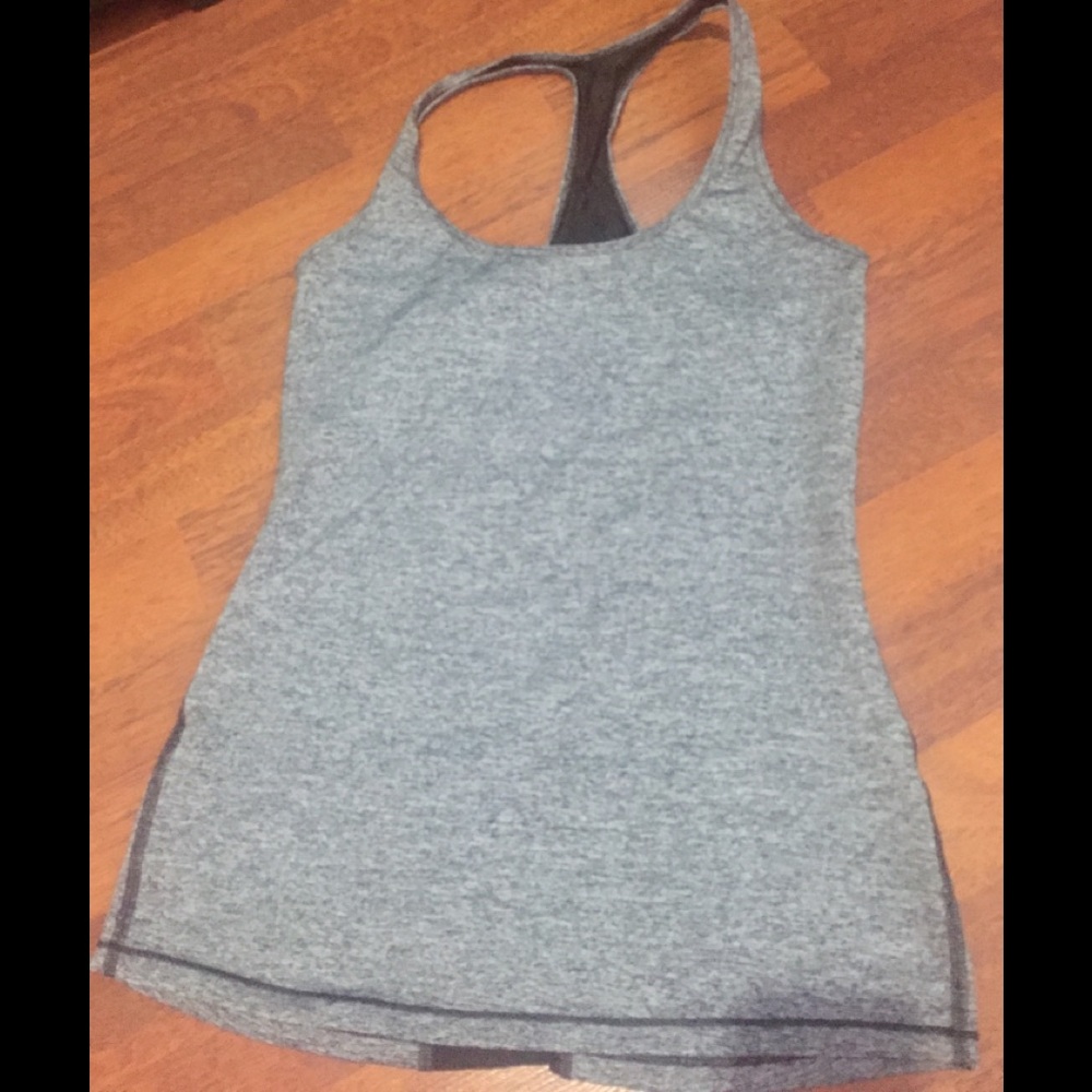 🆕 VSX Victoria’s Secret Sport Racerback tank Sm